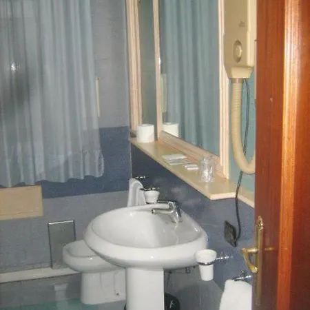 Forum Motel 4*